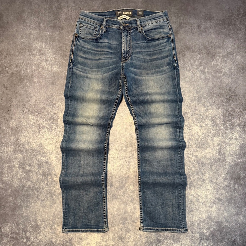 Buckle BKE Tyler Straight Leg Jeans Mens 31L Medium Wash Blue Contrast Stitch